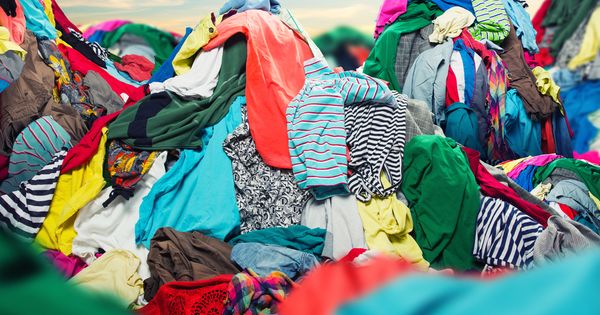 pile-of-clothes-in-landfill-600x315_q80_crop-smart